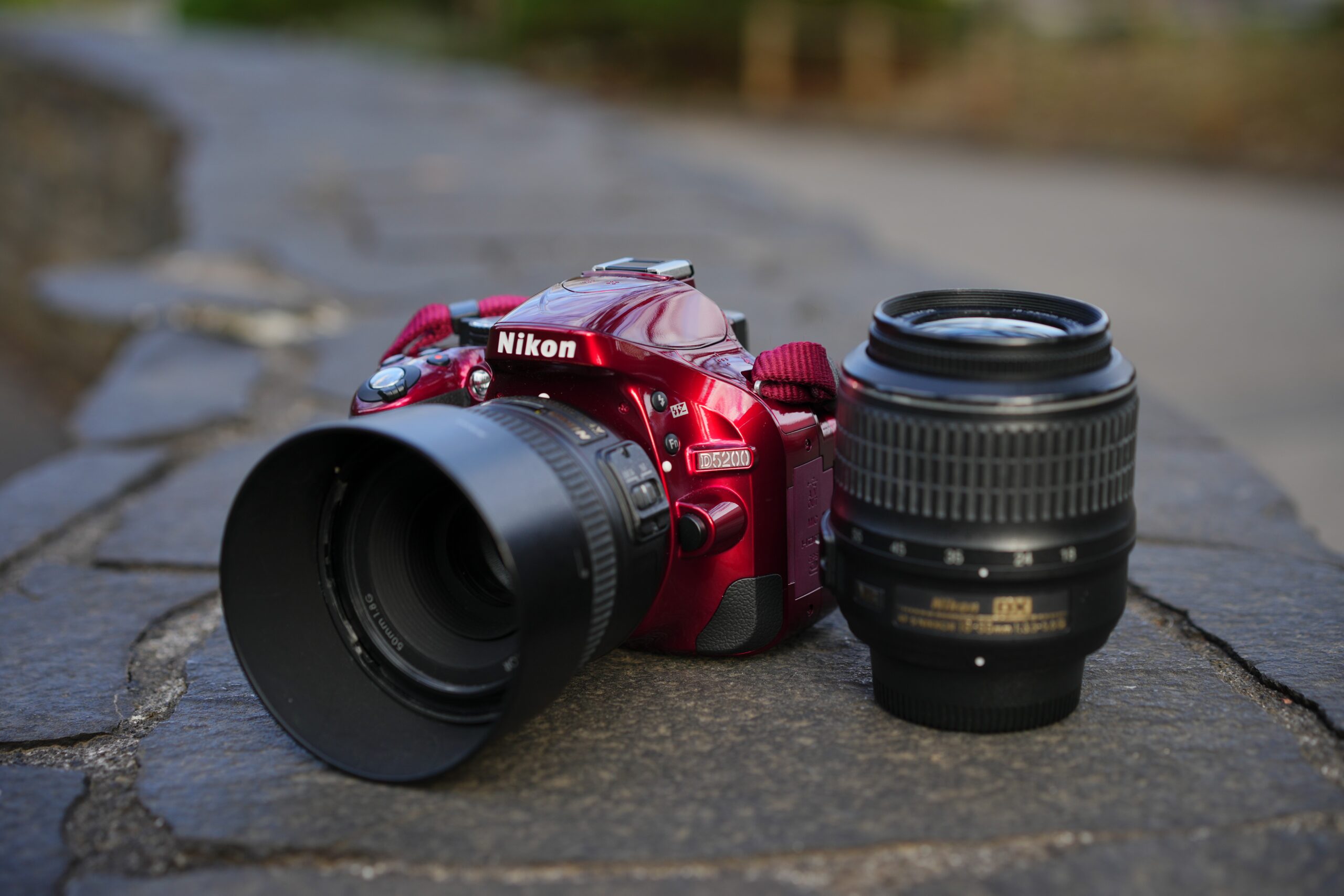 キヤノン デジタル一眼レフカメラ Canon EOS Kiss X5 AF 28-200 レンズ  