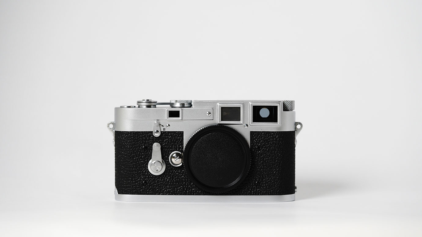 3月1日(金) ヴィンテージカメラオンライン販売会「歴史感じるライカM3  