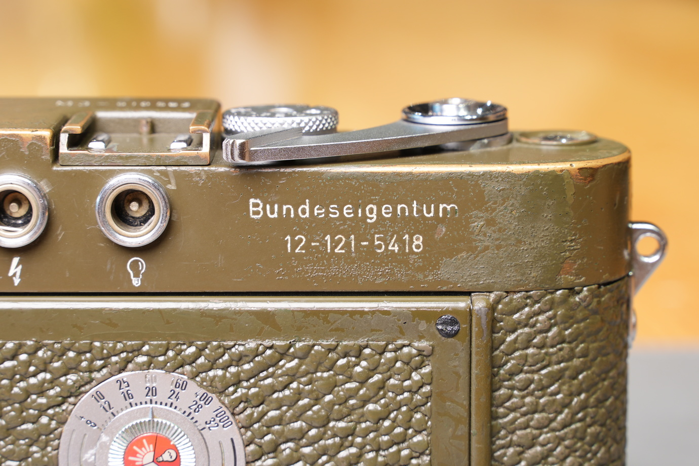 ライカM3オリーブの背面刻印を撮影した写真